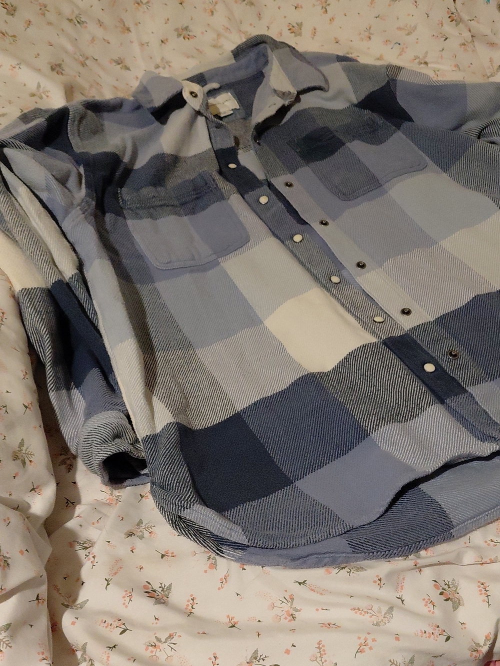 Blue Plaid Button-Up Pearl Snap Shirt - Casual Flannel Style
